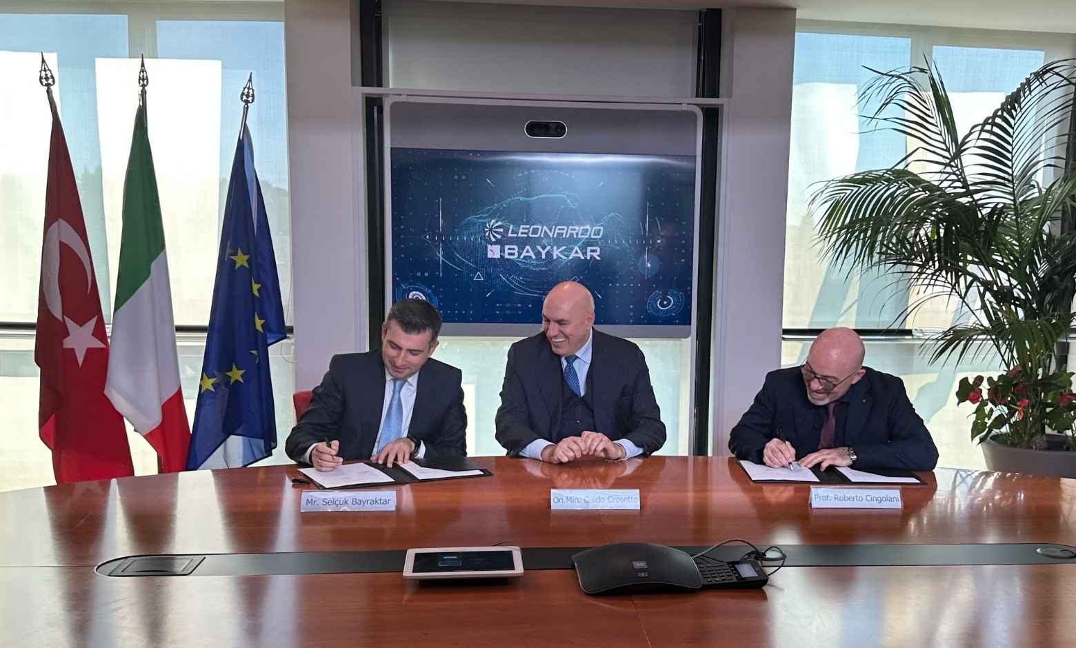 BAYKAR ve Leonardo üretimi İHA’ya Son 1 ay