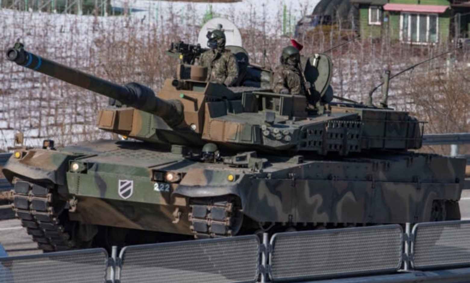 Kore Cumhuriyeti, Hongcheon'da bir K2 tankı