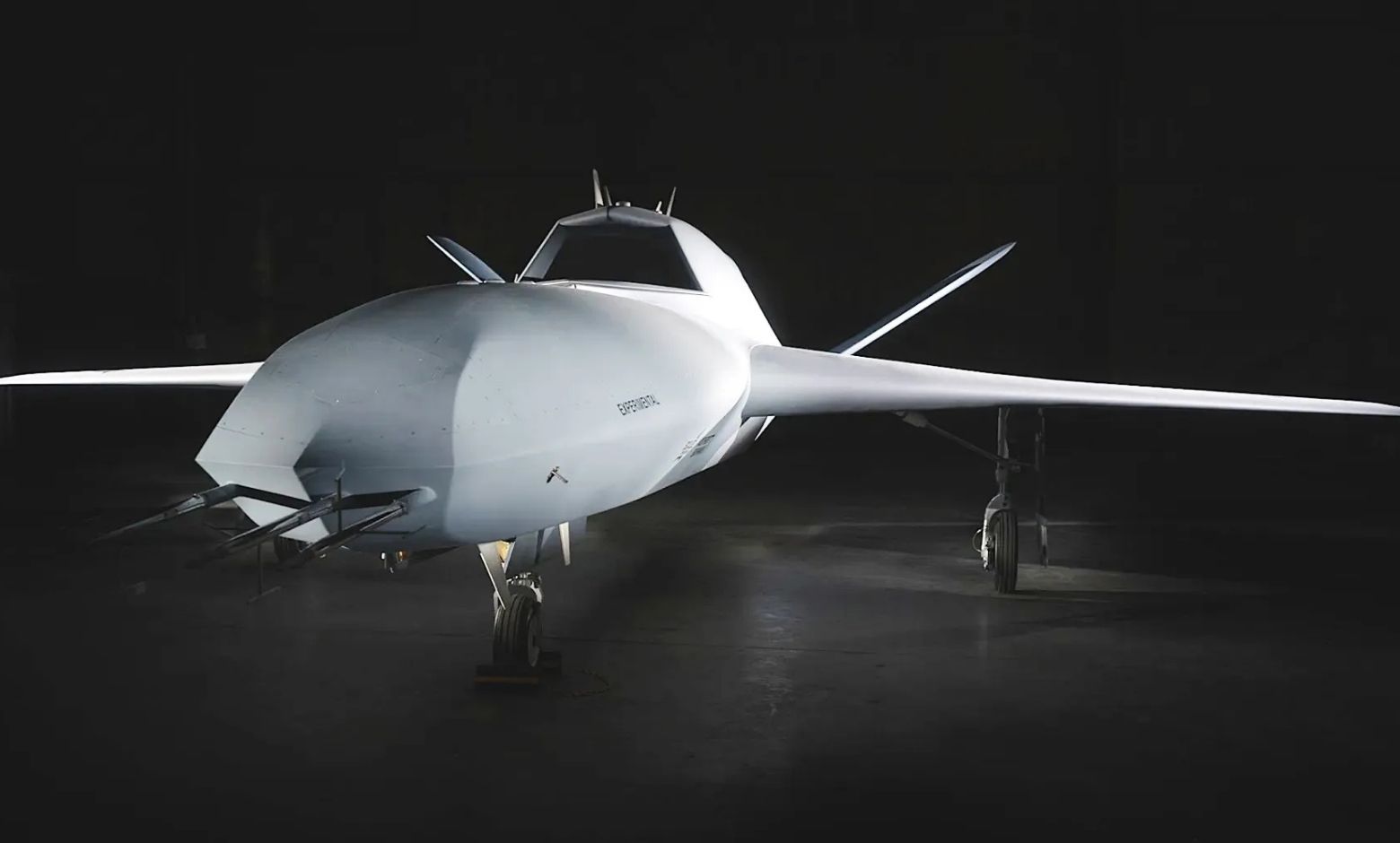 Northrop Grumman’ın Project Talon programı kapsamında geliştirdiği yarı otonom prototip hava aracını YFQ-48A