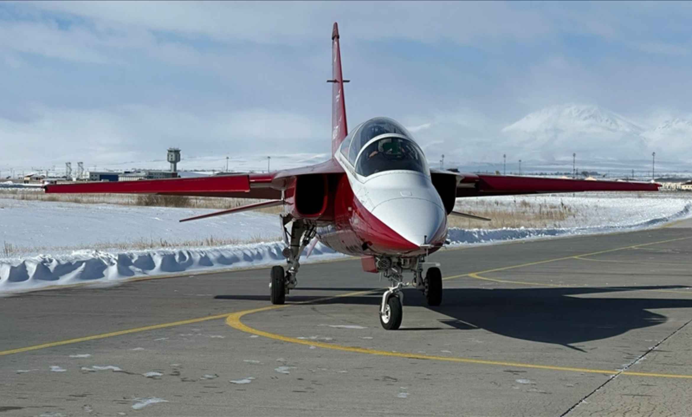 Türkiye'nin ilk milli jet uçağı HÜRJET "dondurucu" sınavdan geçti