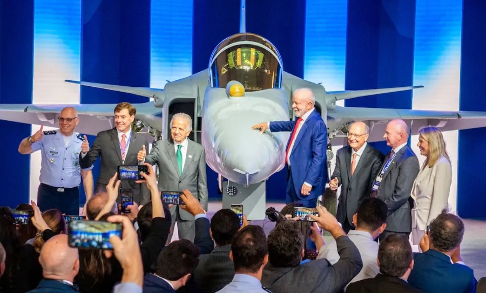 Brezilya’dan kritik adım: İlk yerli süpersonik Gripen savaş uçağı sahnede