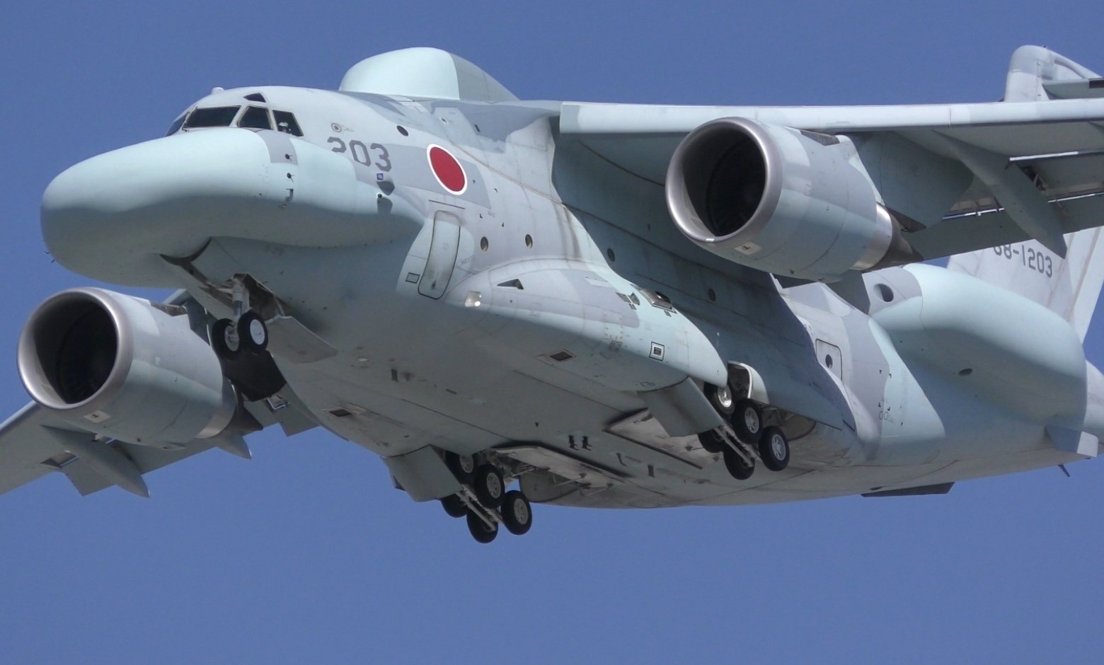 Japonya’nın yeni nesil elektronik harp uçağı Kawasaki EC-2 ilk uçuşunu yaptı