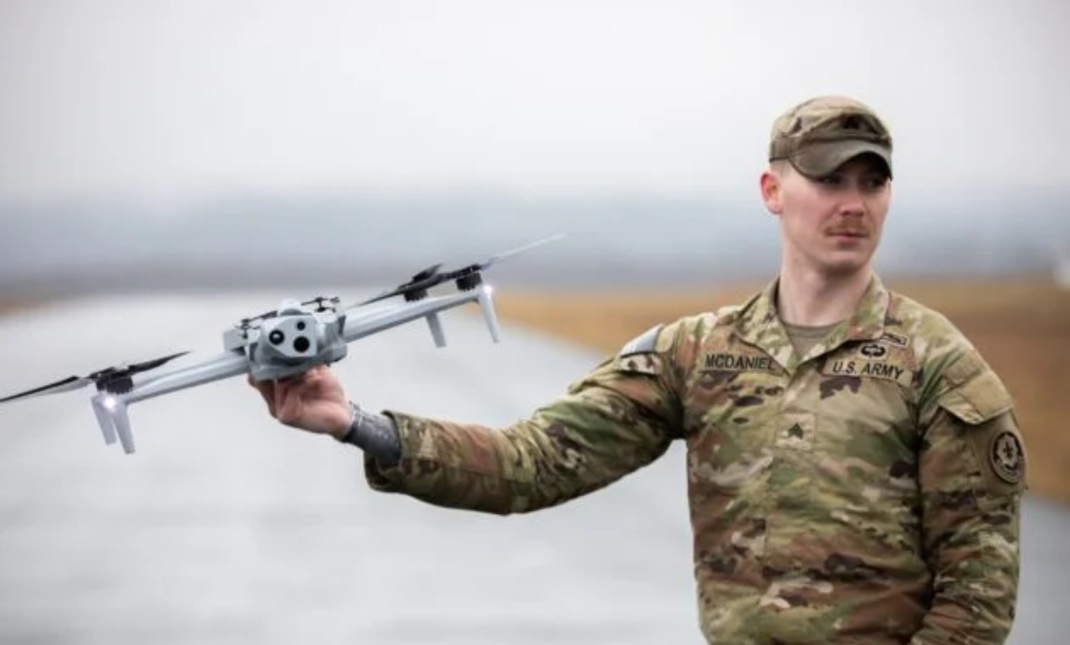 Skydio X10D insansız havada aracı