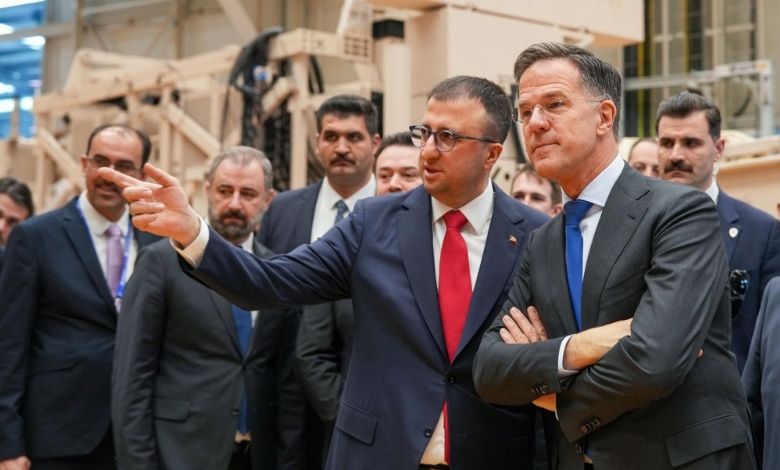 MARK RUTTE AHMET AKYOL