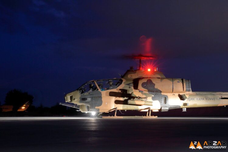 Türk Deniz Kuvvetleri'ne 10 adet AH-1W Super Cobra