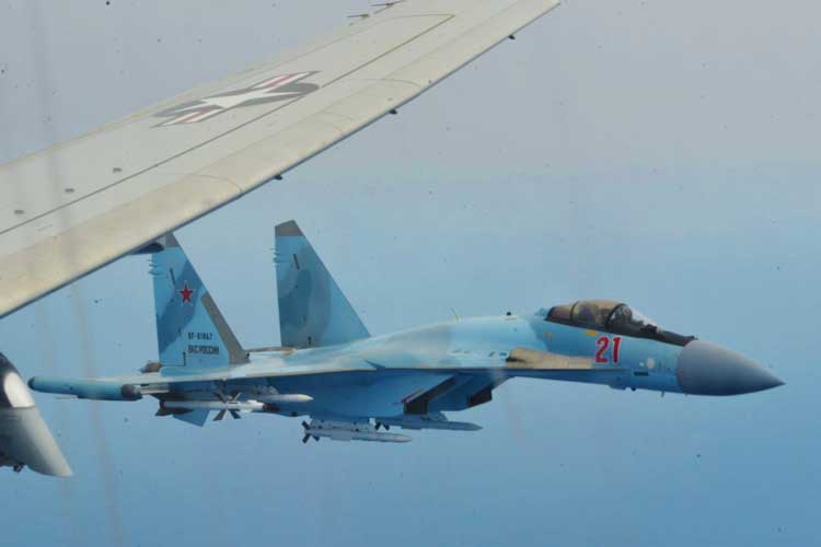 Su-35 ve P-8A