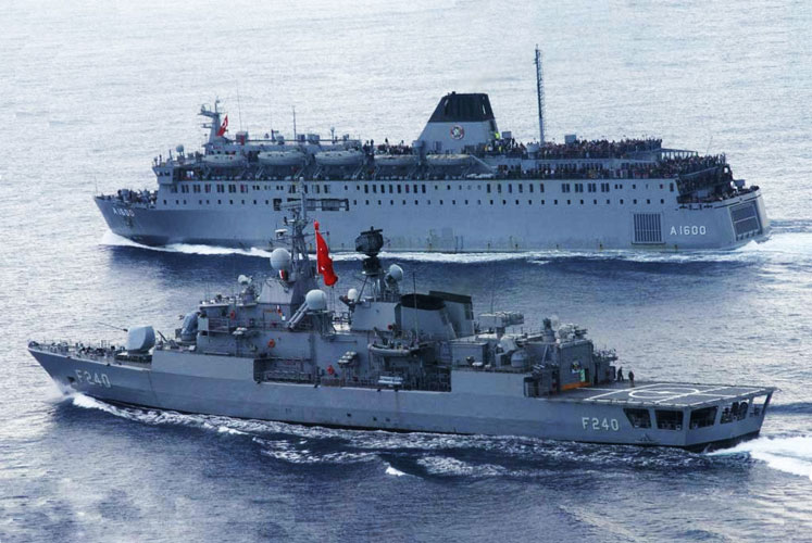 Türk-Savaş-Gemisi-Libya
