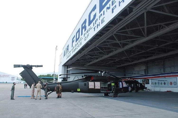 Filipinler ilk S-70i Black Hawk helikopterlerini teslim aldı