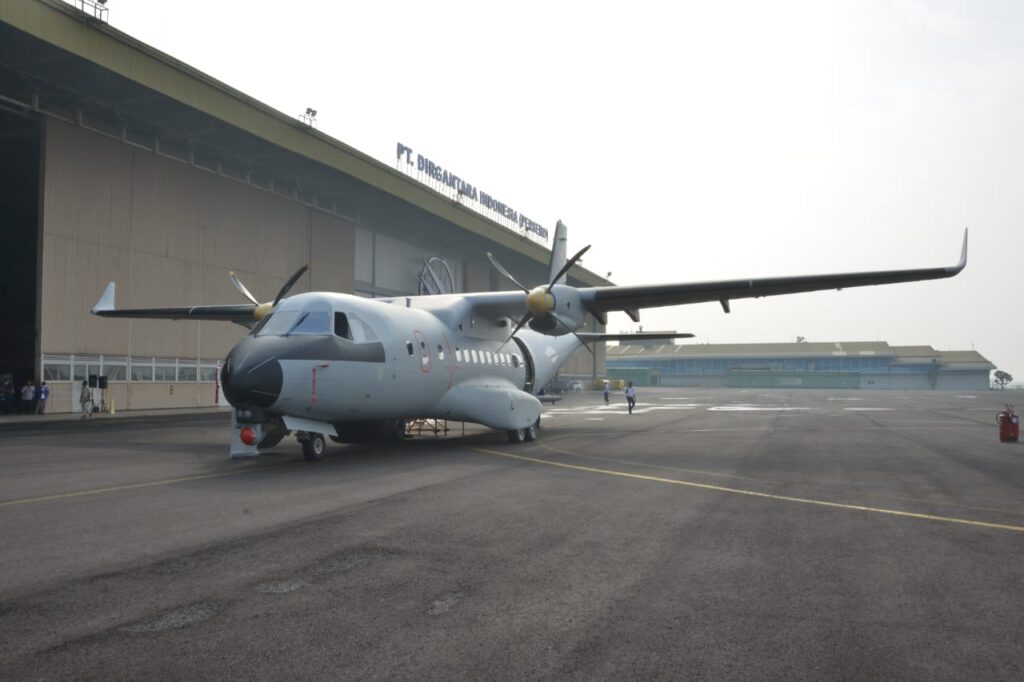 Senegal’in CN-235 Uçağı Kayseri’de Hangara Girdi