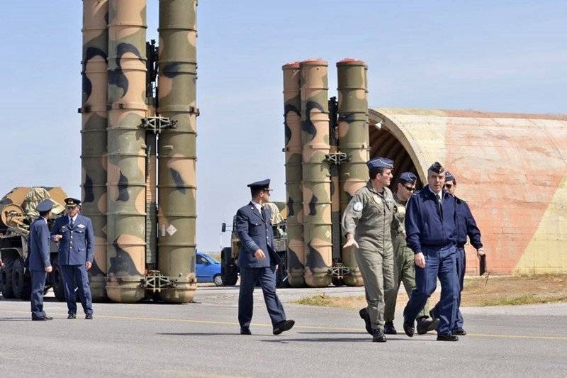 Girit'te konuşlu bulunan Yunan S-300 Hava Savunma Sistemi