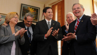 Demokrat Senatör Bob Menendez ve Cumhuriyetçi Senatör Marco Rubio