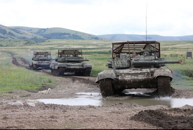 Rusya, Tanklarını Korumaya Çalışıyor