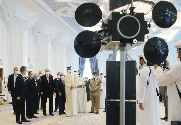 Katar Emirine HÜRJET ve GÖKBEY Projeleri Tanıtıldı