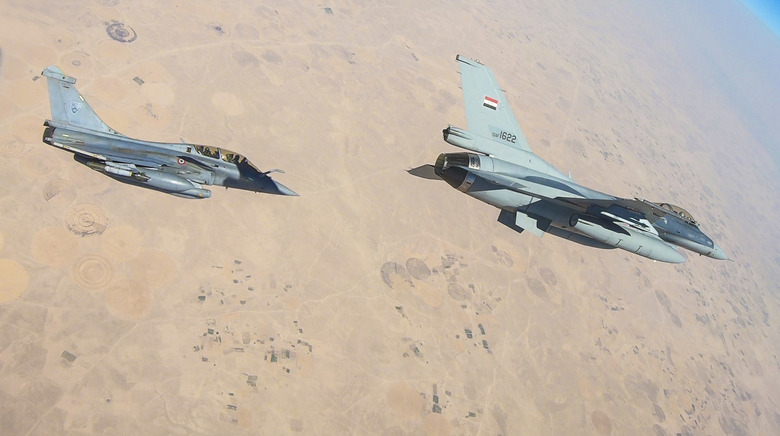 Irak Hava Kuvvetleri F-16 ve Fransız Hava Kuvvetleri Rafale