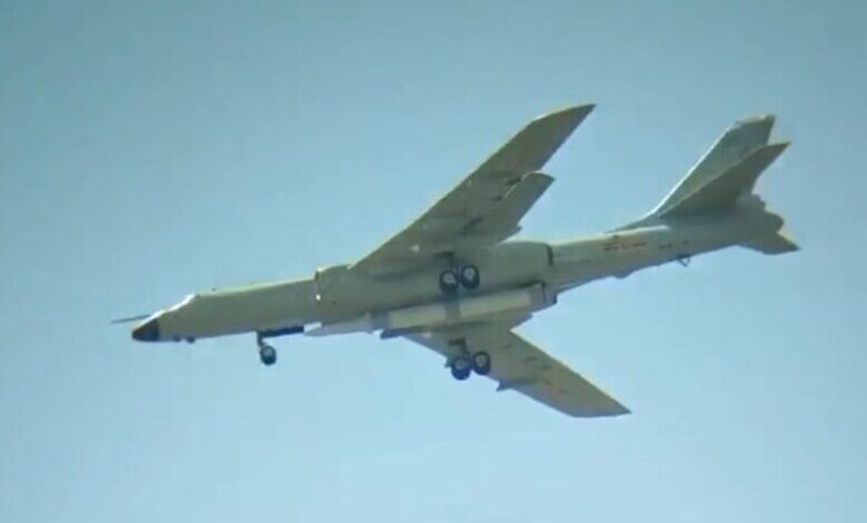 H-6N Bombardıman Uçağı/YJ-21 Füzesi