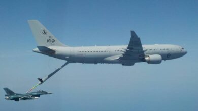 Avustralya’ya ait KC-30A tanker uçağı ve Japonya’ya ait F-2 savaş uçağı yakıt ikmalinde