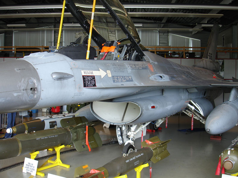 f16-mlu-leftfwd