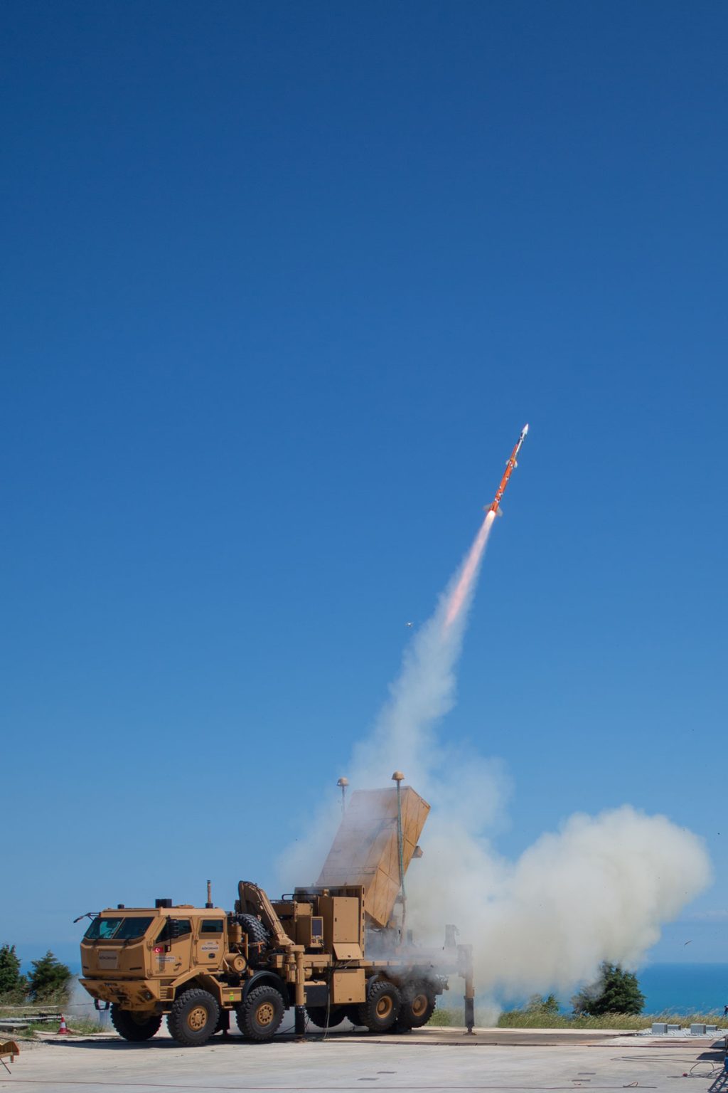 İlk atışı yapılan GÖKDEMİR Hava Savunma Sistemi IDEF yolcusu