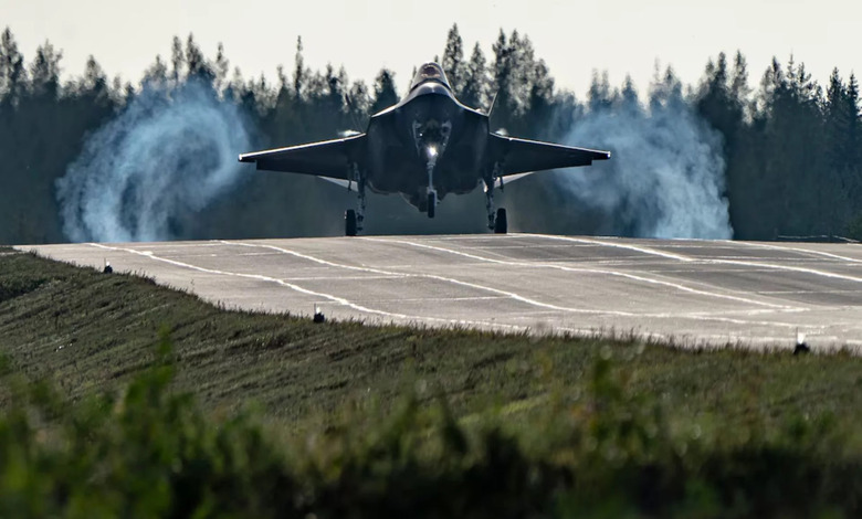 f-35 otoyol iniş, finlandiya
