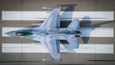 Polonya-F16