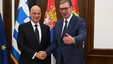 Aleksandar Vucic ve Nikos Dendias