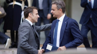 Macron - Miçotakis