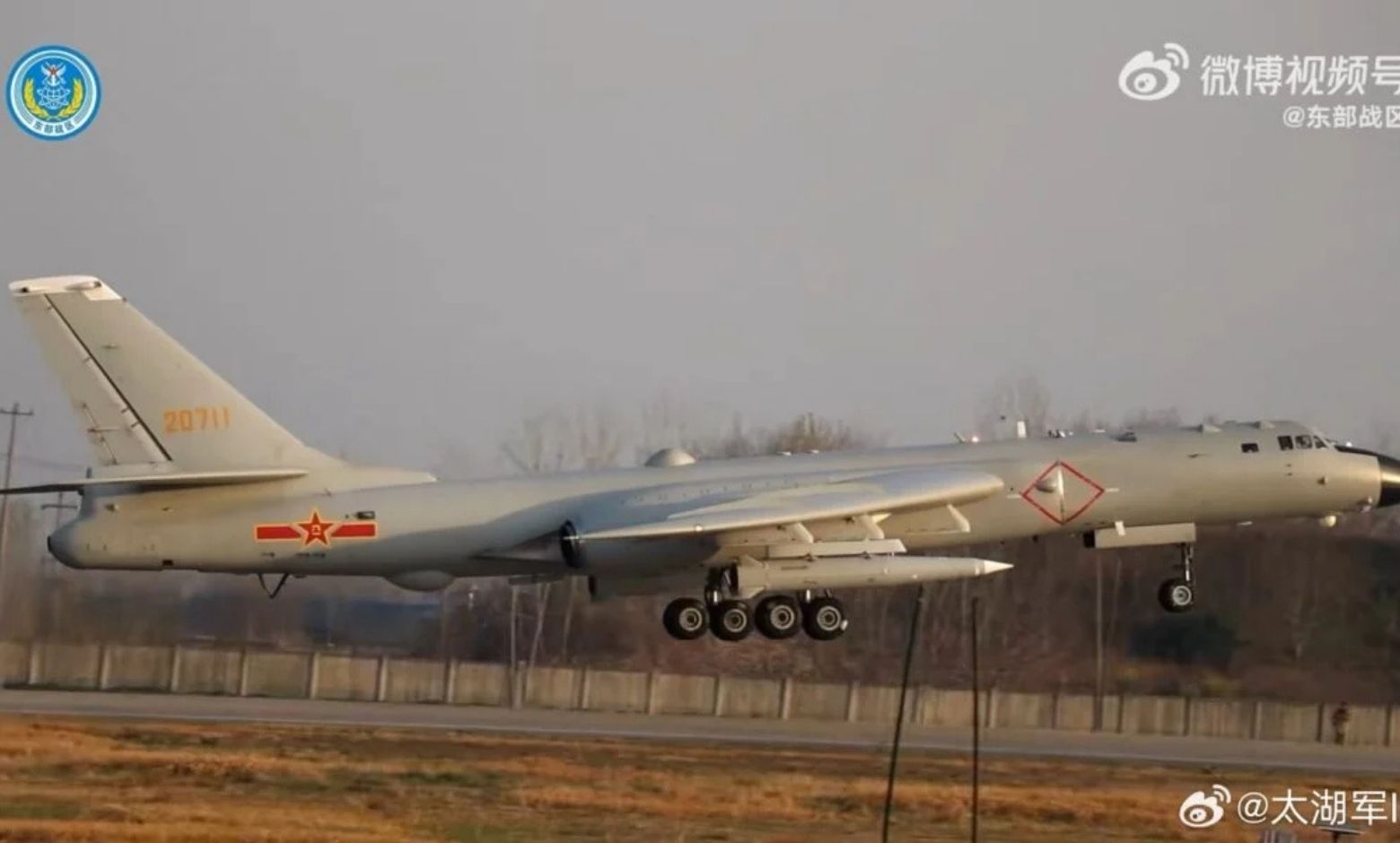 Çin’in KD-21 balistik füzesi ilk kez bir uçakta görüldü
