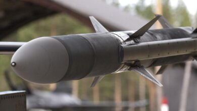 AIM-120C-8 AMRAAM füzesi