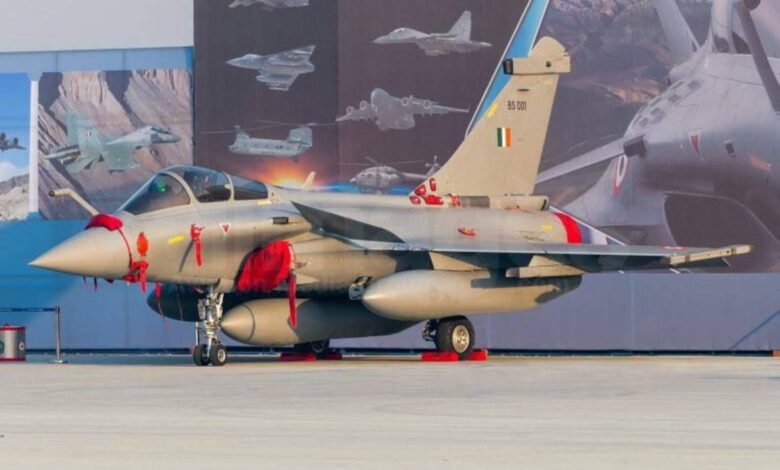 Hindistan'ın Rafale savaş uçağı BS-001