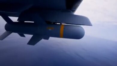 TCG ANADOLU'dan havalanan Bayraktar TB3’ten MAM-L atışıyla tam isabet