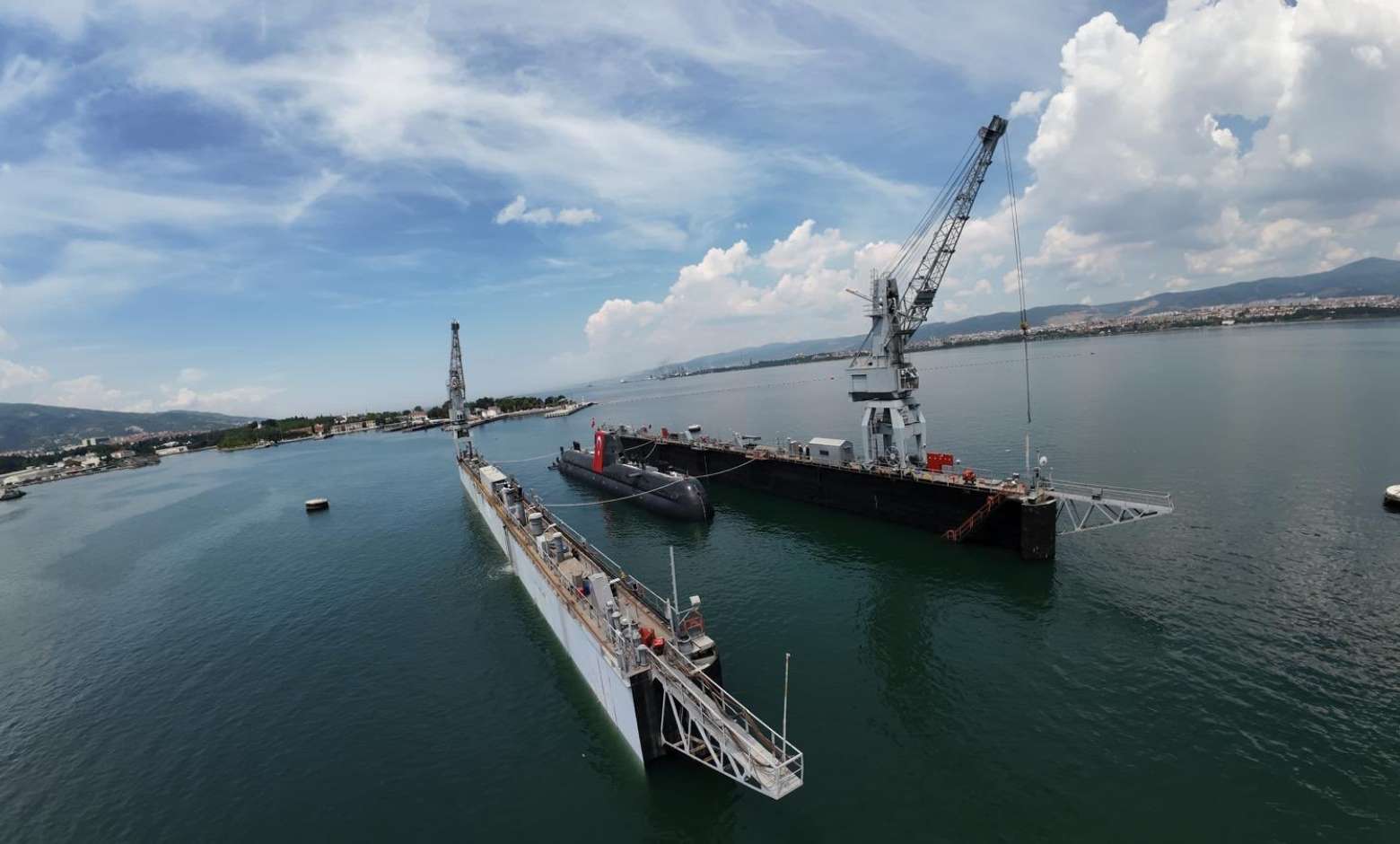 TCG MURATREİS, İstanbul‘un Fethi’nin 572’nci yılında denize indirildi.