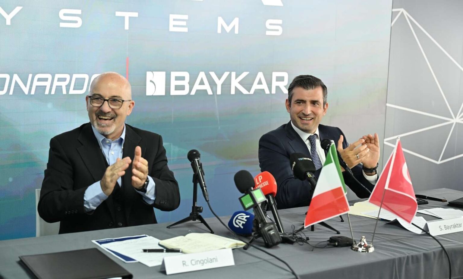 LBA Systems’te İmzalar Atıldı: Baykar ve Leonardo | SavunmaSanayiST