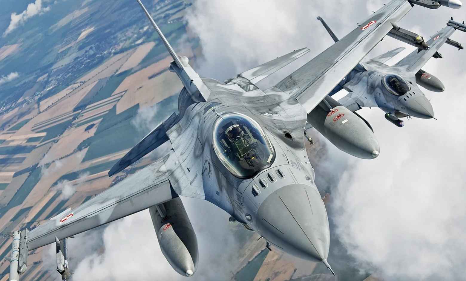 Polonya F-16
