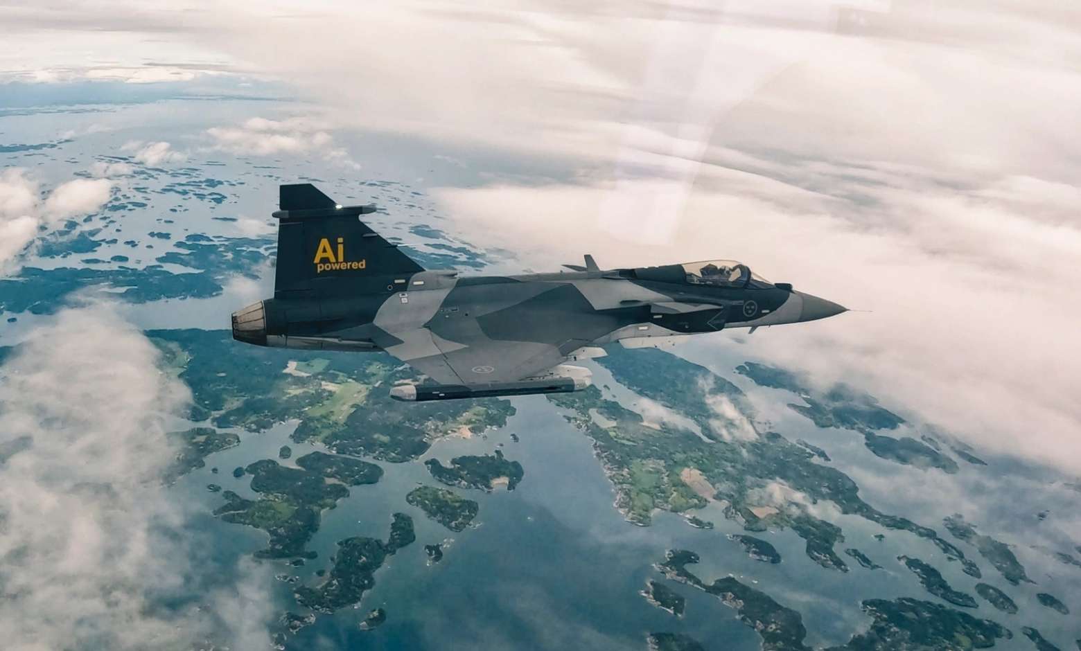 Saab ve Helsing iş birliğiyle geliştirilen yapay zekâ destekli Gripen E savaş uçağı