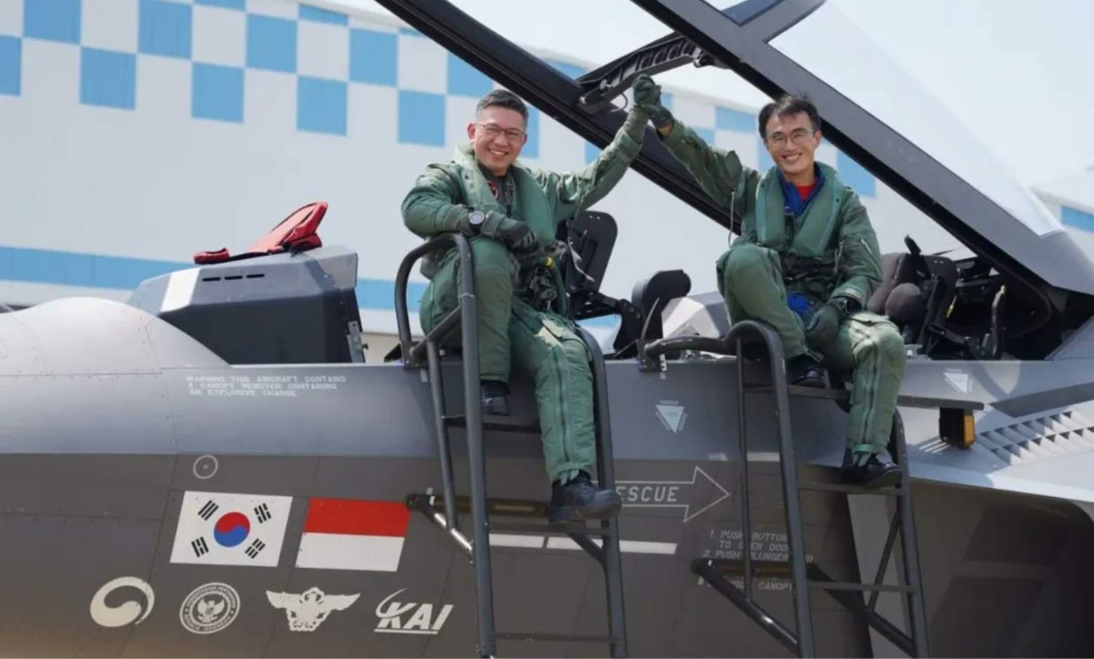 Polonya Hava Kuvvetleri Komutanı ve Endonezyalı Test Pilotu KF-21 Boramae ile Uçtu
