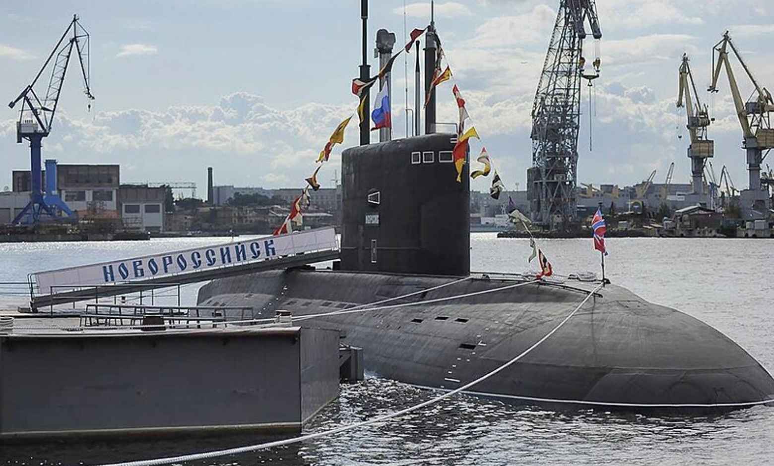 Rus Novorossiysk denizaltısı
