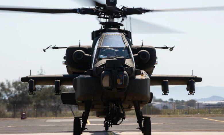 Avustralya Ordusu'nun ilk iki AH-64E Apache Saldırı Helikopteri