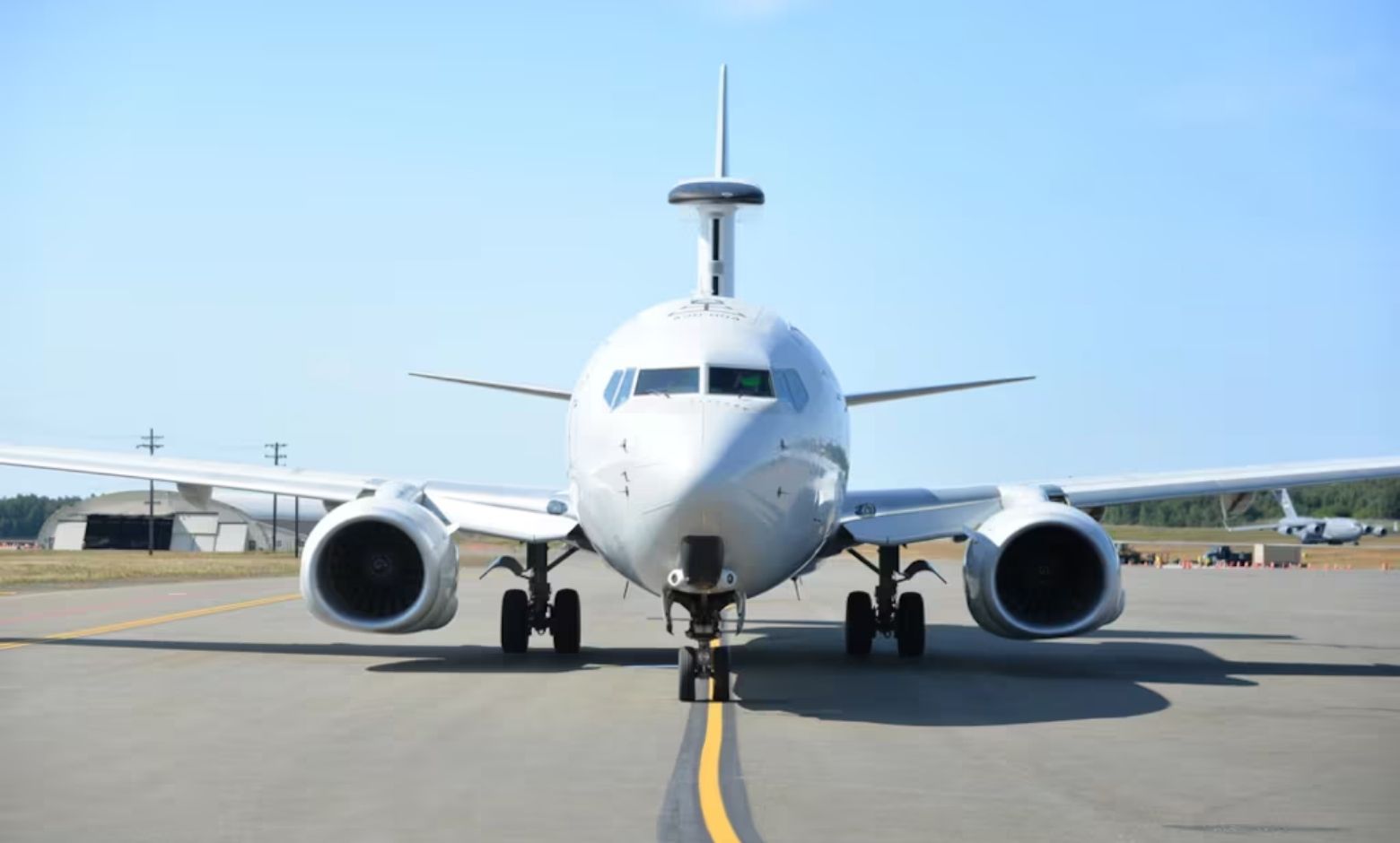 Avustralya Kraliyet Hava Kuvvetleri'ne ait bir E-7A Wedgetail uçağı
