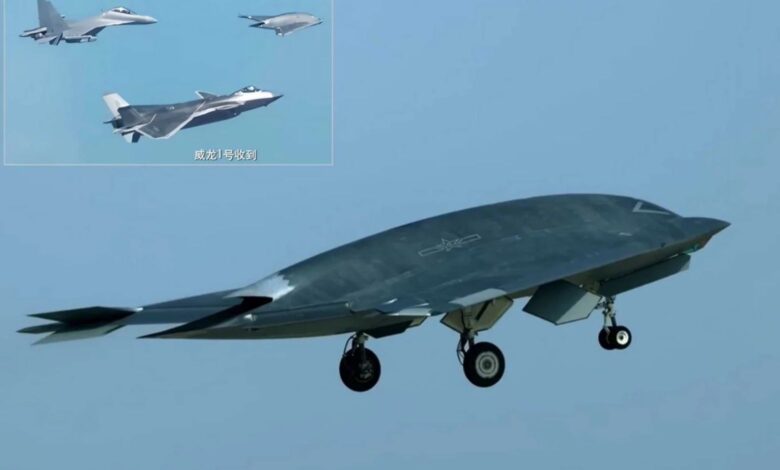 Çin’in gizli dronu GJ-11 Dark Dragon ilk kez J-20 ile uçtu