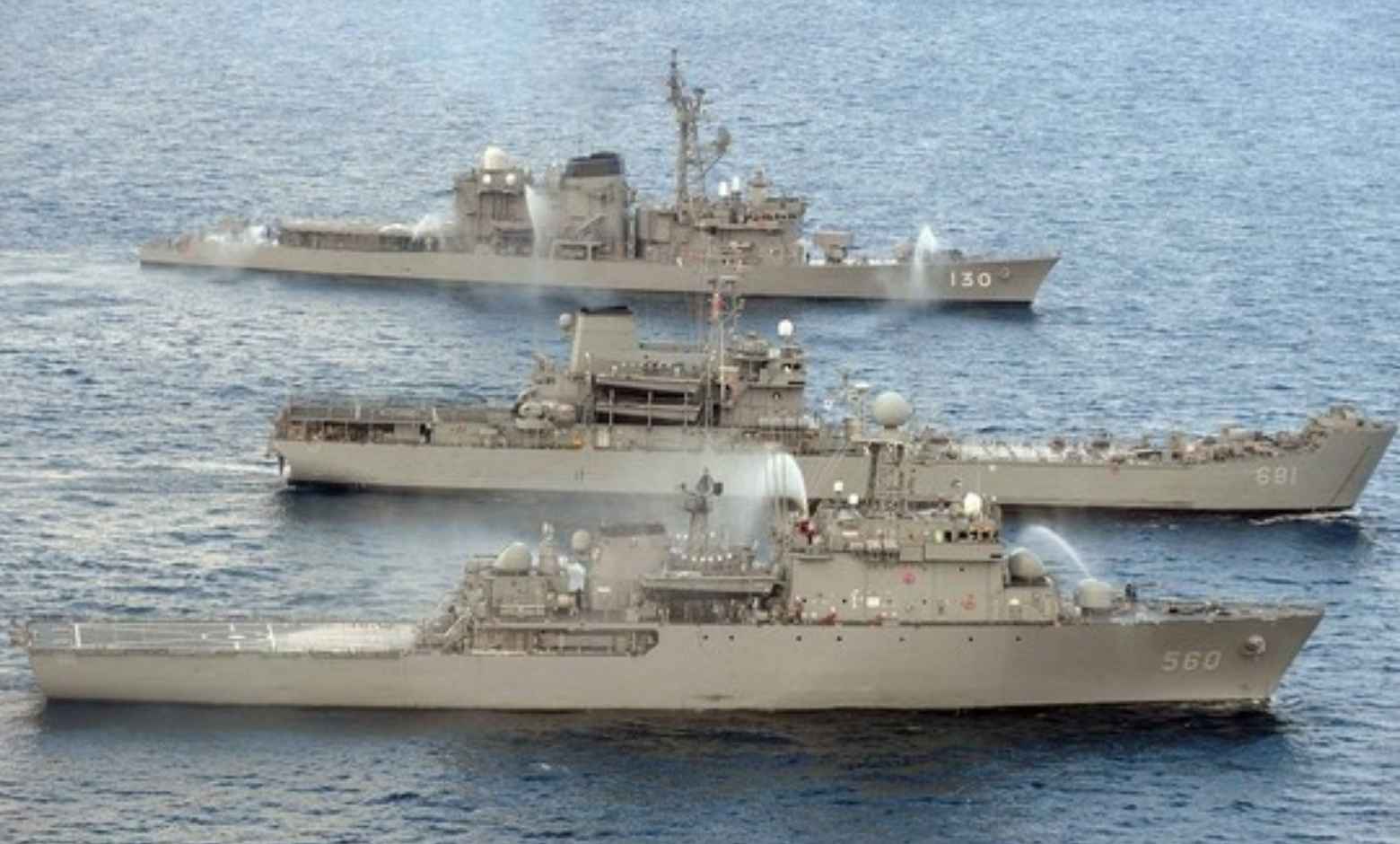Kore Donanması ile Japonya Deniz Öz Savunma Kuvvetleri arasında ortak bir arama kurtarma tatbikatı gerçekleştiriliyor.