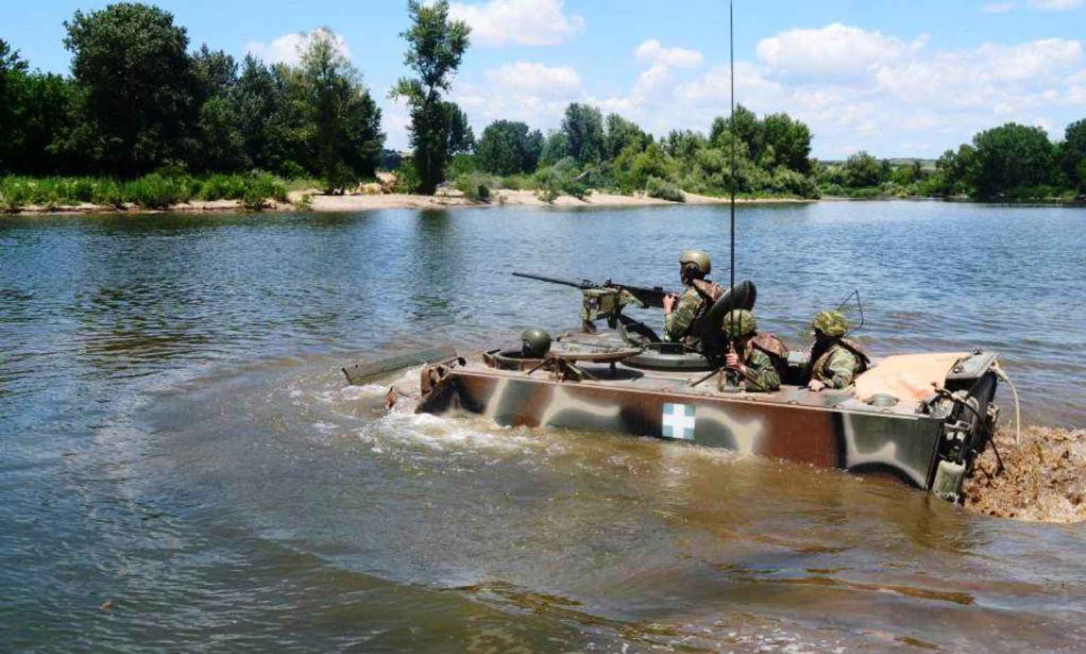 Yunan M113 zırhlı personel taşıyıcı