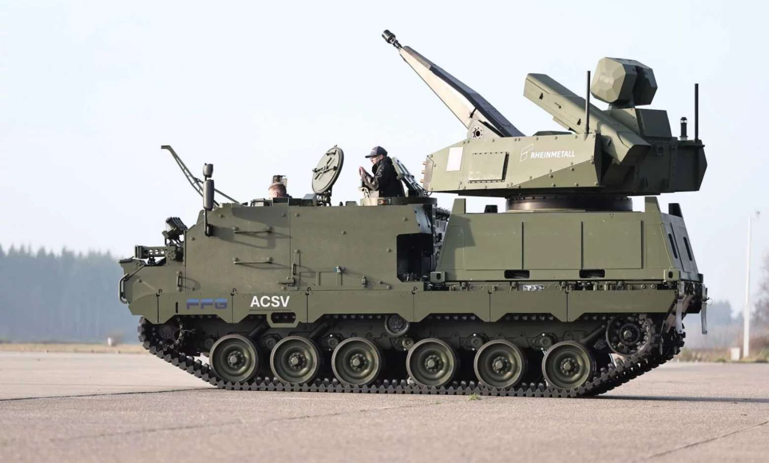 Hollanda, NASAMS, Patriot ve SAMP/T gibi füze sistemlerini tamamlayacak Skyranger 30 gibi kısa menzilli çözümlerin öngörüldüğü Avrupa Gökyüzü Kalkanı Girişimi (ESSI) gibi girişimlere katılıyor.