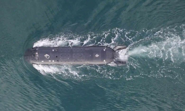 Birleşik Krallık otonom denizaltı XV Excalibur'u teslim aldı