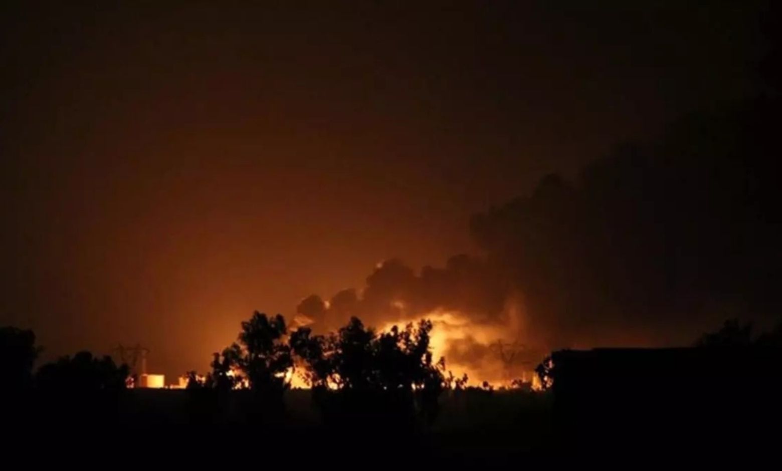 Karadeniz'de Rusya kıyısındaki bir terminale doğru seyir halinde olan 2 petrol tankerine dron saldırısı düzenlendi.