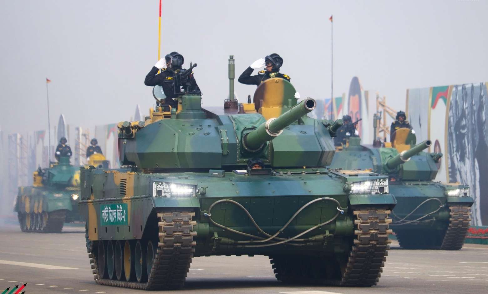 Bangladeş Ordusu'na ait NORINCO VT-5 hafif tankları