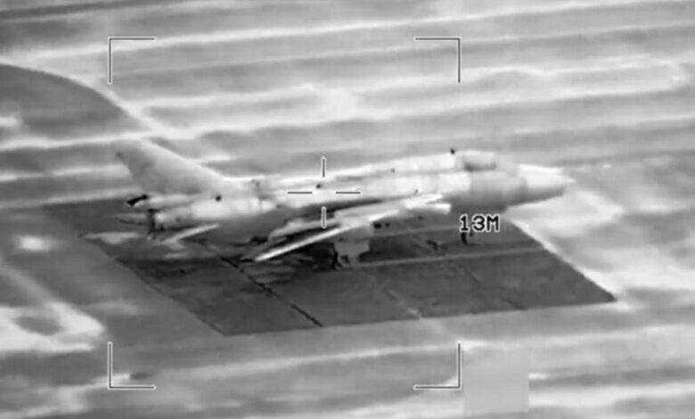 ABD kuvvetleri İran'a ait Su-22 savaş uçaklarını imha etti