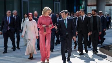belçika kraliçesinden baykara ziyaret