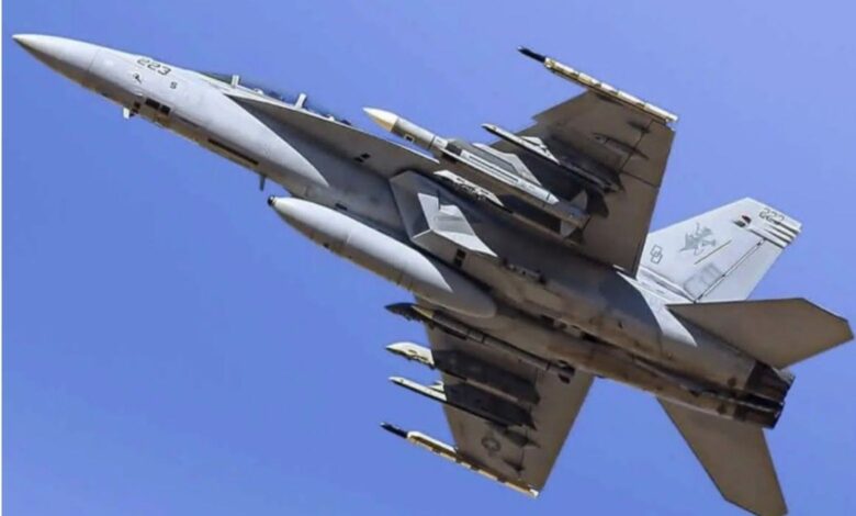 super hornet with AIM-174B-AIM-260A